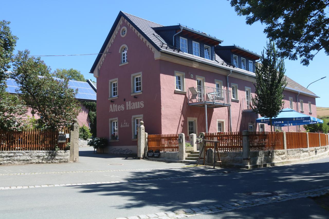 Апартаменты Altes -Haus Gattendorf Экстерьер фото